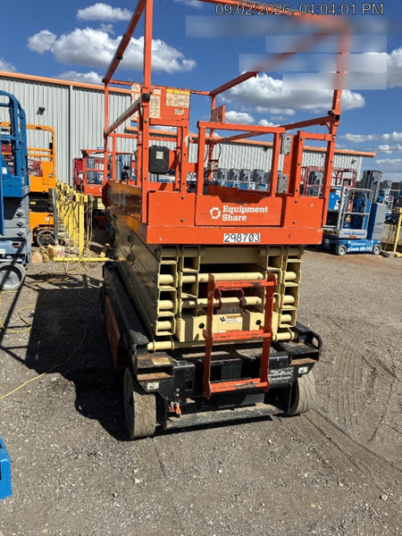 2023 JLG ES3246