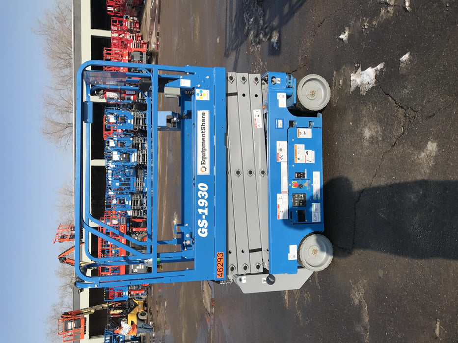 2019 Genie GS-1930 Fixed rails with chain Entry