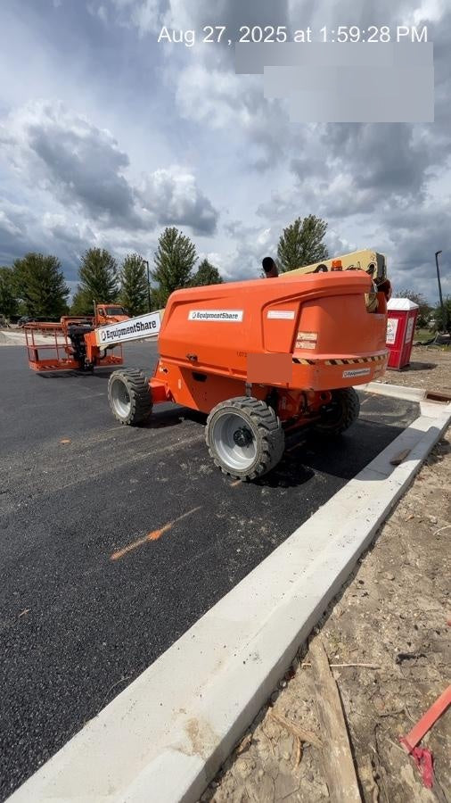2020 JLG 600S