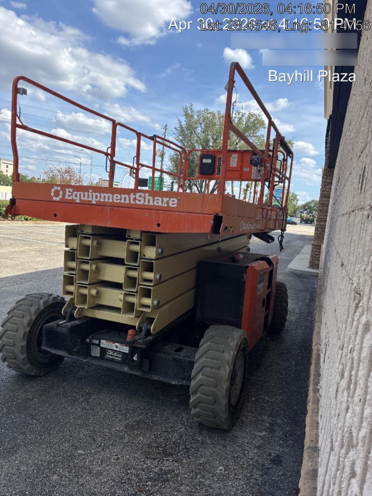 2023 JLG RT4394