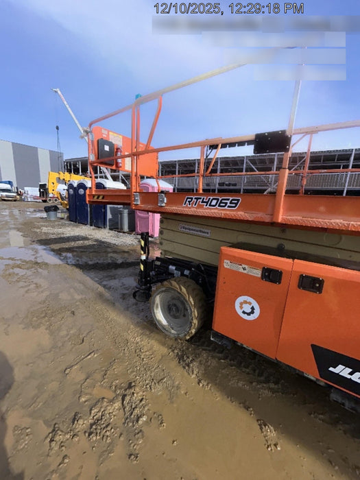 2021 JLG RT4069