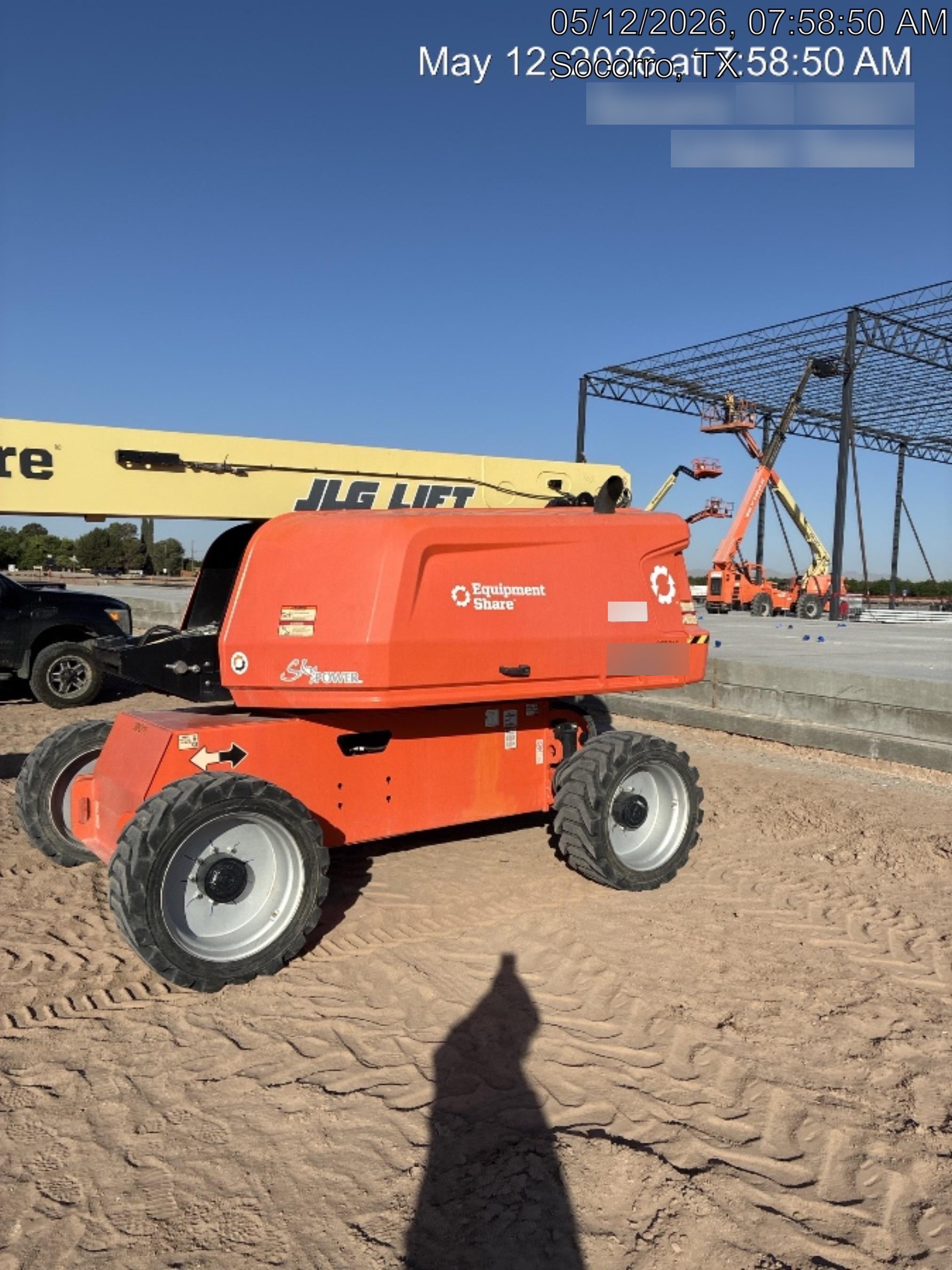 2023 JLG 660SJ