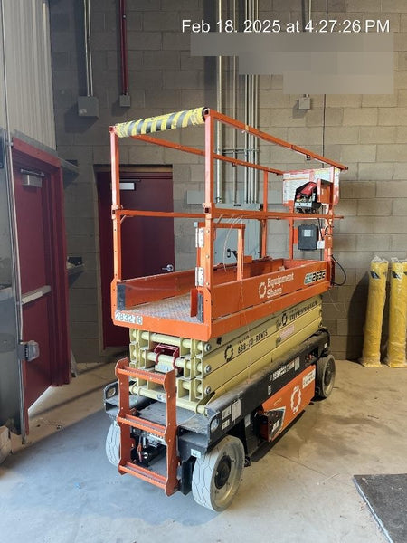 2022 JLG ES2632