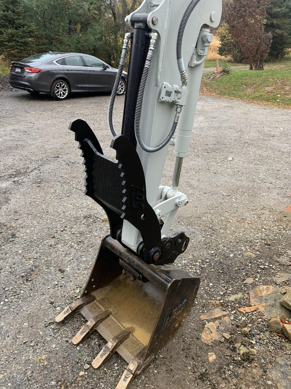 2022 TAKEUCHI TB235-2CR