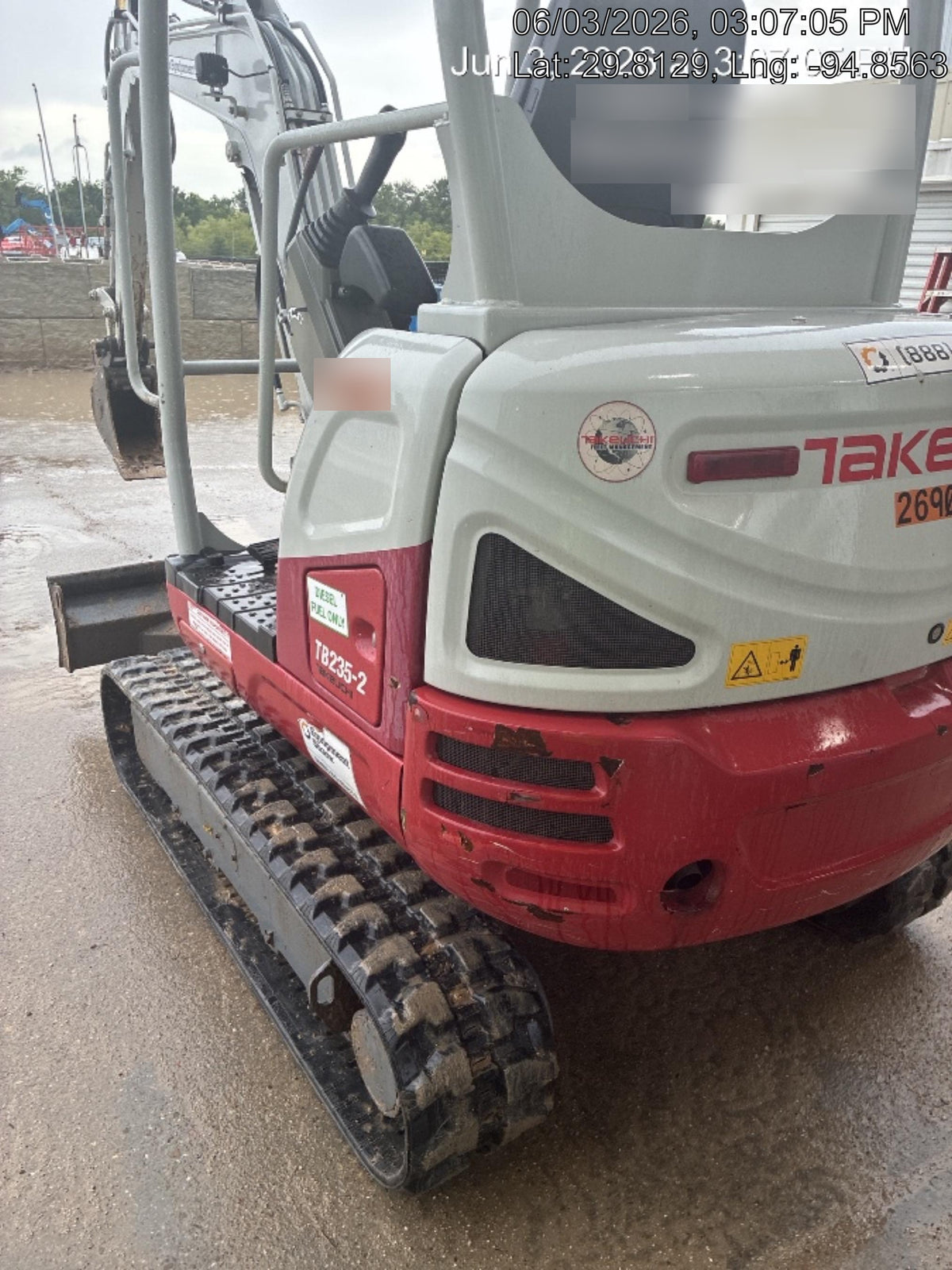 2022 TAKEUCHI TB235-2R