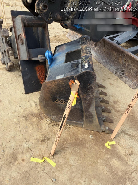 2025 TAKEUCHI 36" Bucket - Takeuchi