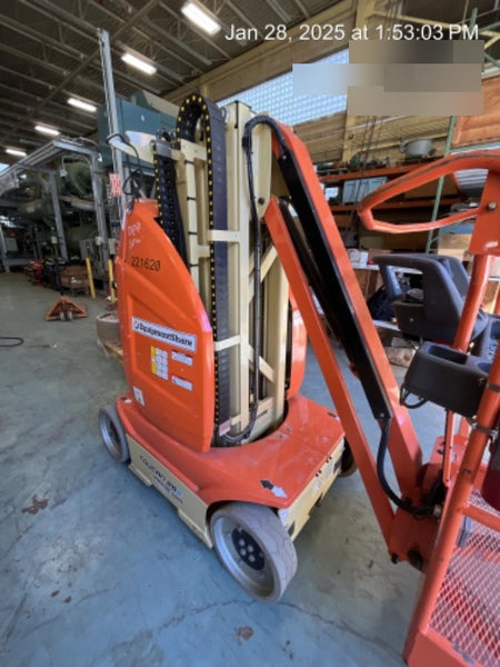 2022 JLG 26E