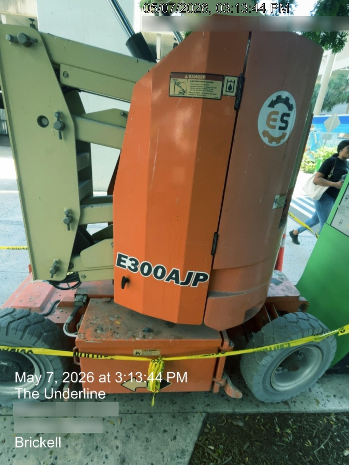 2019 JLG E300AJP