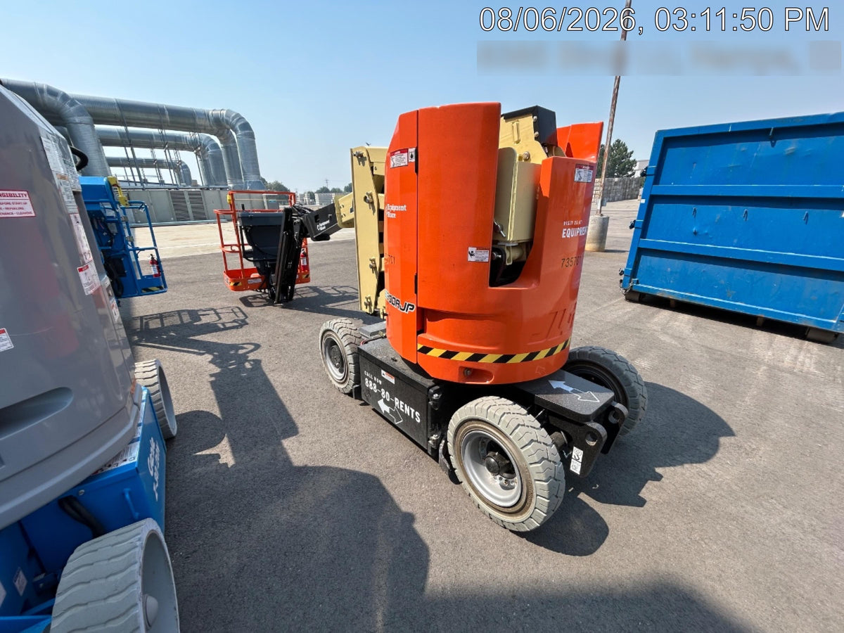 2026 JLG E300AJP