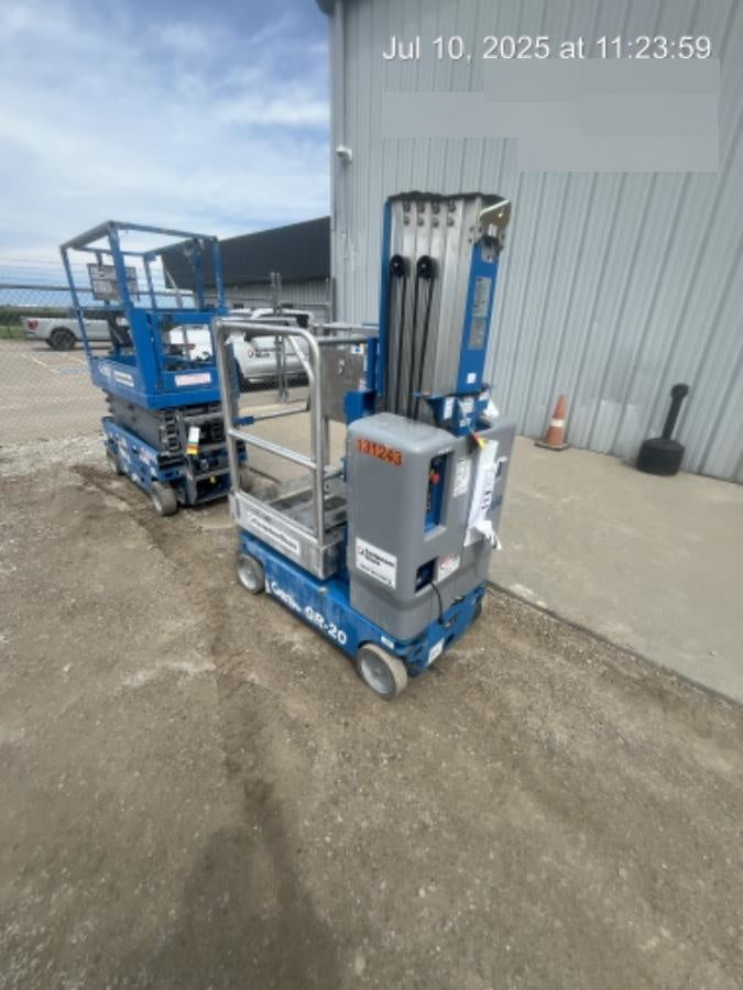 2021 GENIE GR-20