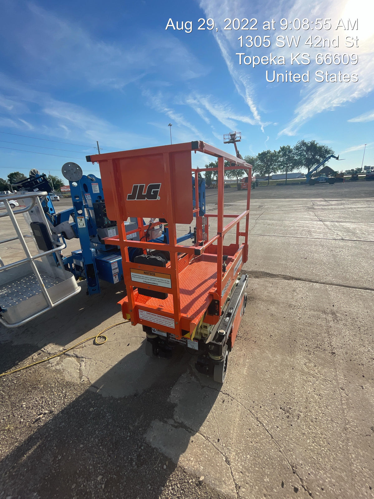 2022 JLG ES1330L