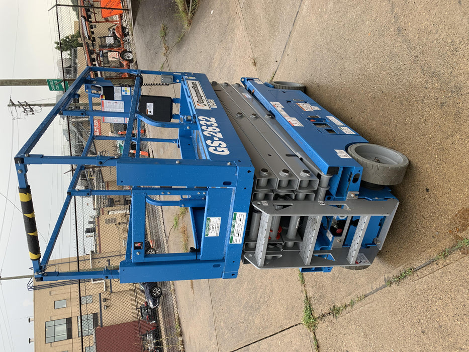 2020 Genie GS-2632 Solid NM Tires, Folding Rails with Half-Height Swing Gate, Beacon