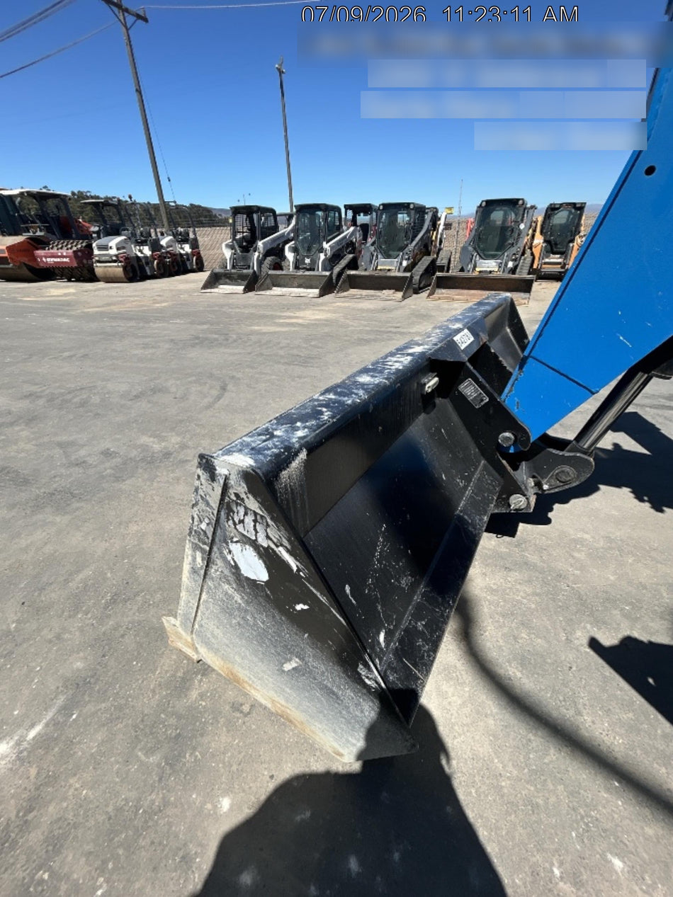 2025 JLG 1001100823