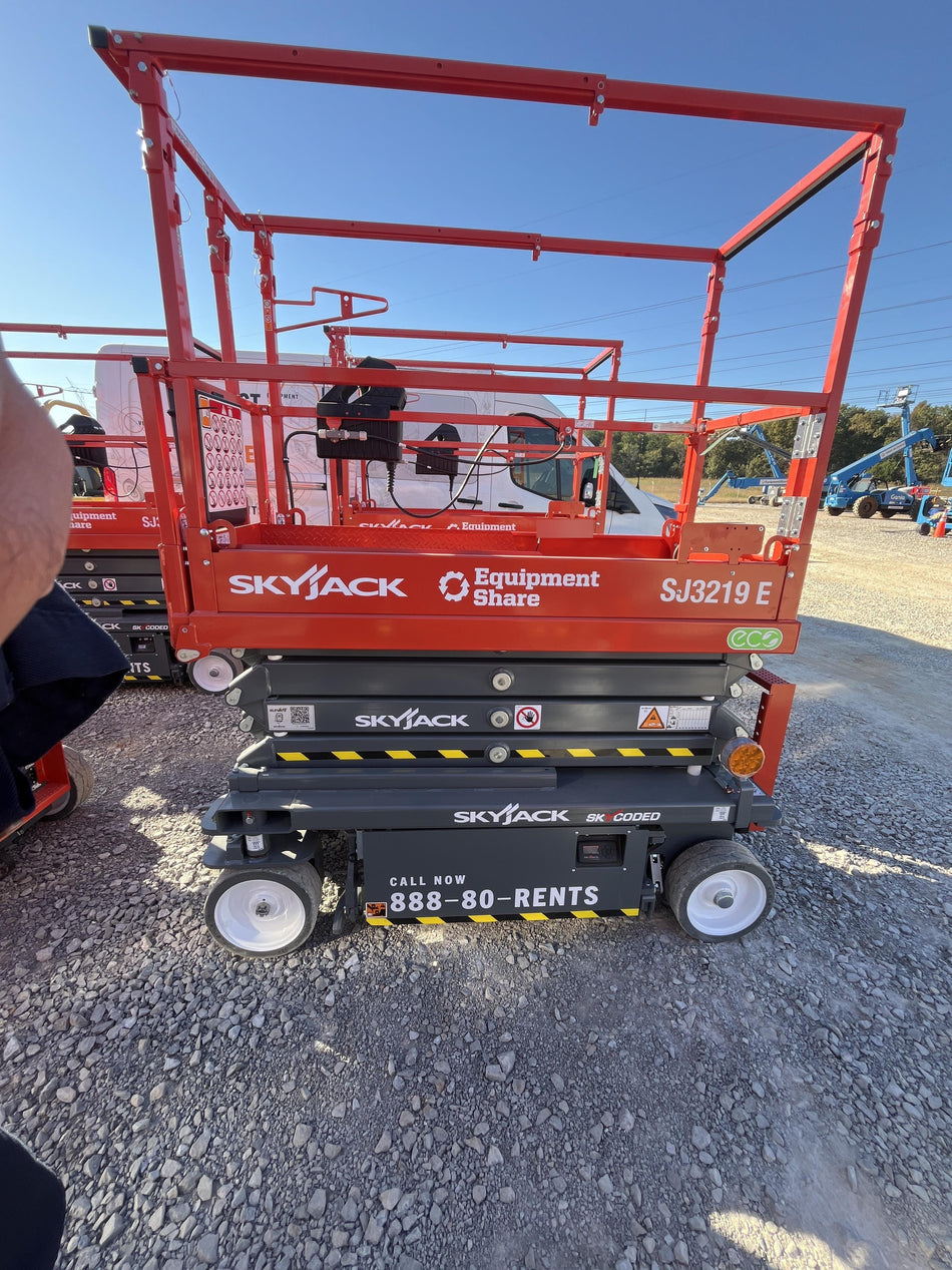 2024 Skyjack SJ3219 Electric Drive, Sld NM Tires, DBcns, RFRails, Power to Platform, T3 + Access Control