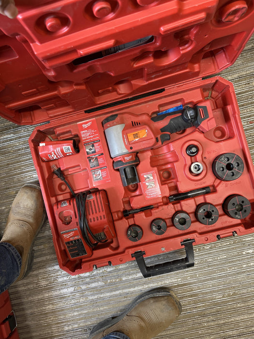 2023 MILWAUKEE 2676-22