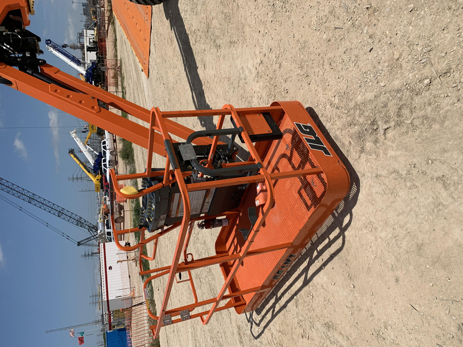 2019 JLG 1250AJP