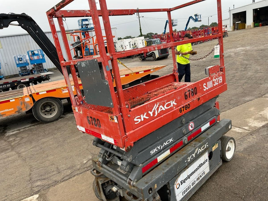 2018 SKYJACK SJIII-3219
