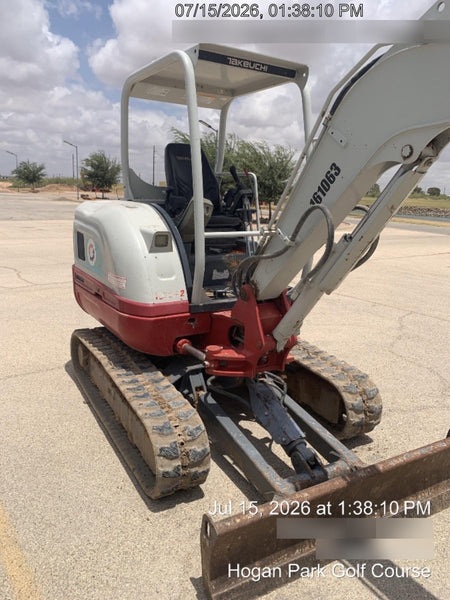 2021 TAKEUCHI TB235-2R