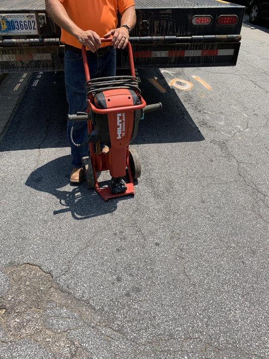 2020 HILTI TE 3000-AVR