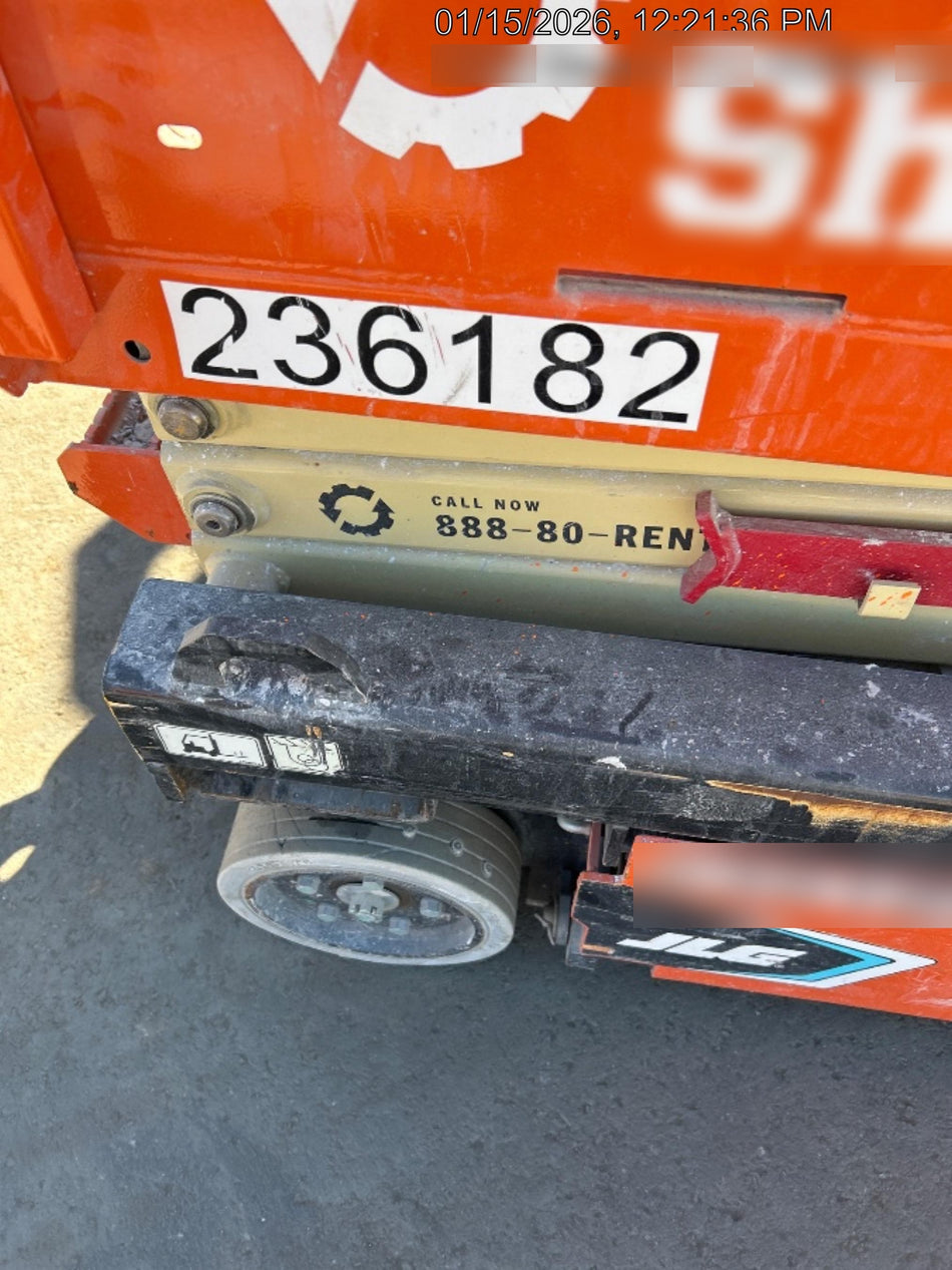 2022 JLG ES1330L