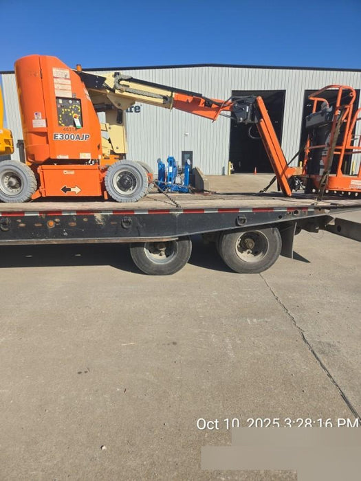 2019 JLG E300AJP