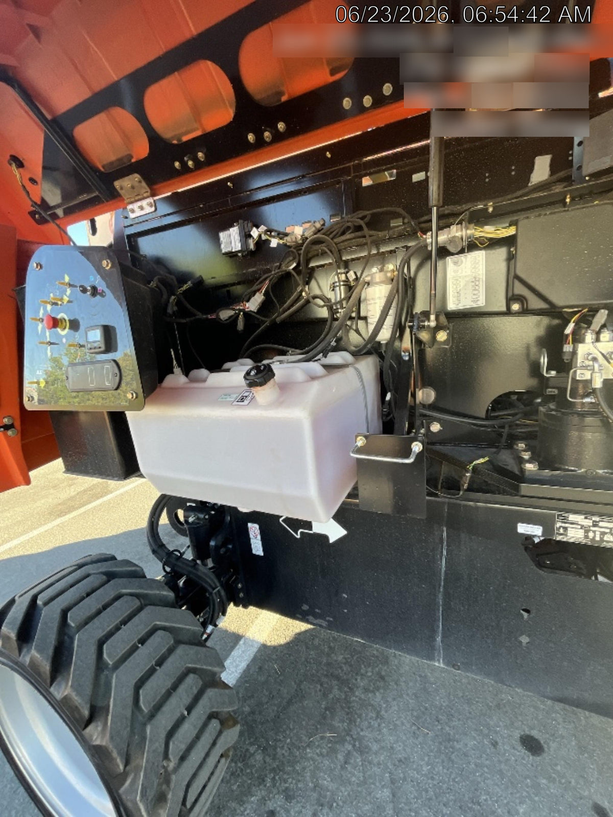 2025 JLG 660SJ