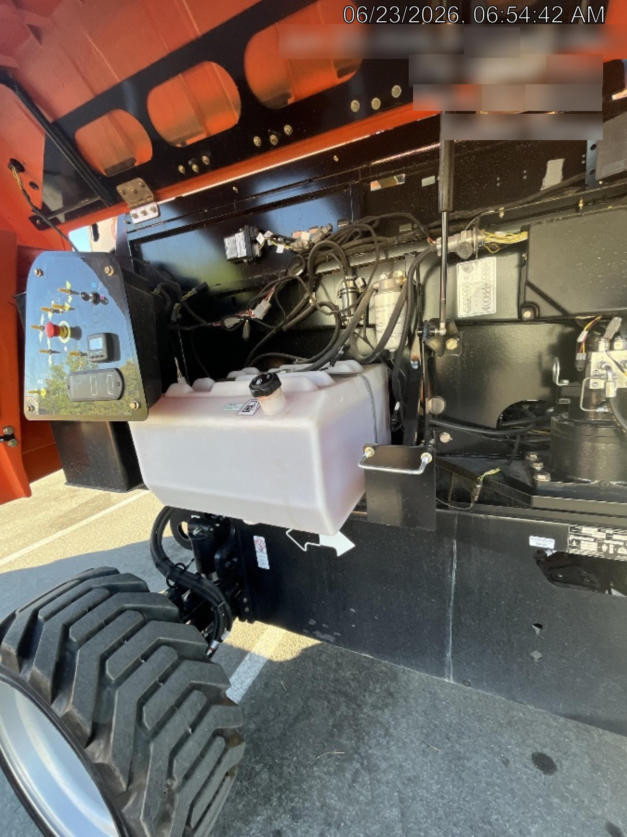 2025 JLG 660SJ
