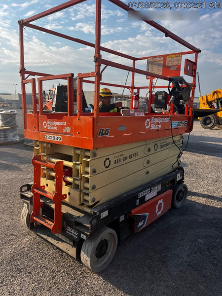 2022 JLG ES3246