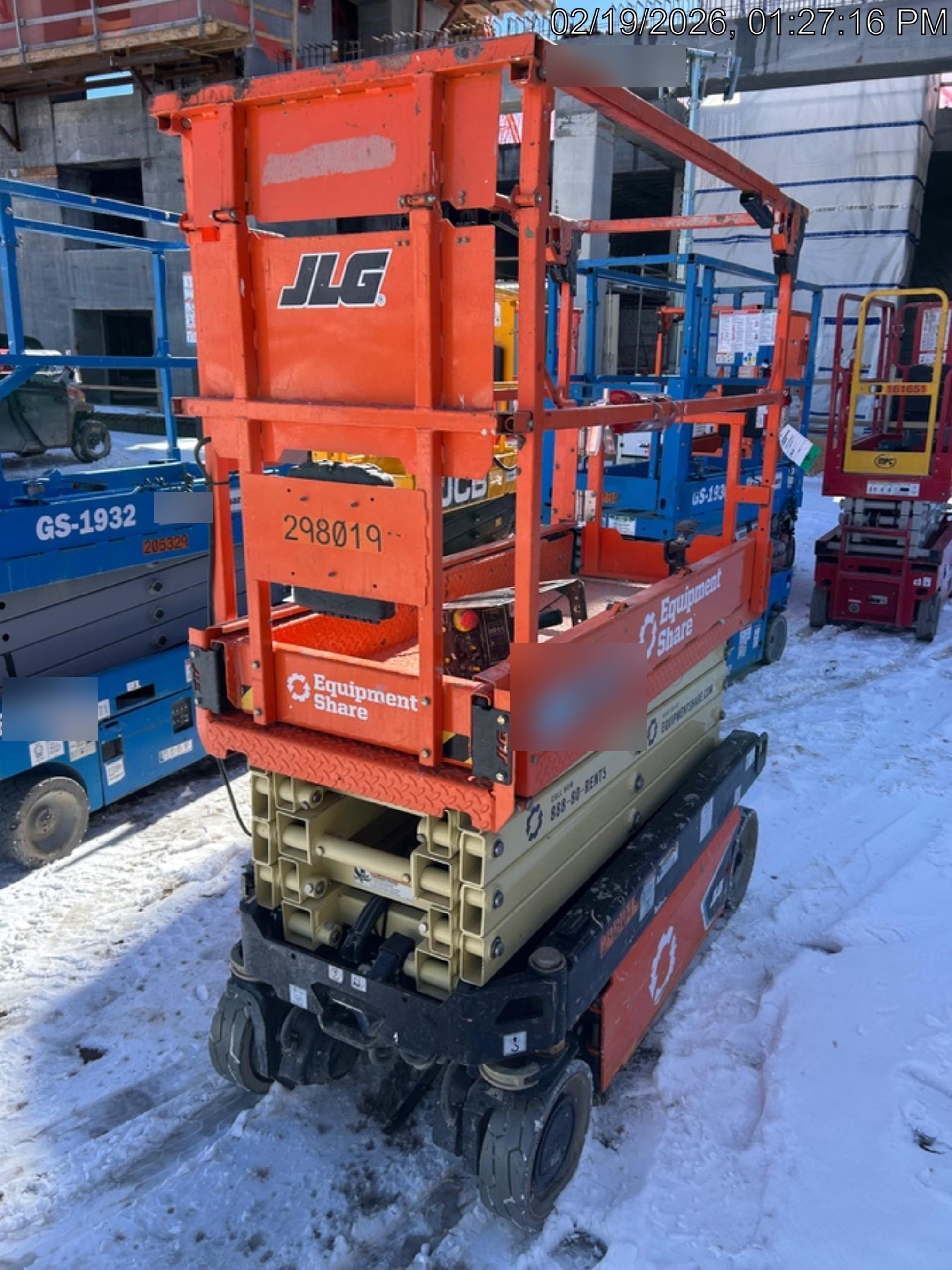 2023 JLG ES1932