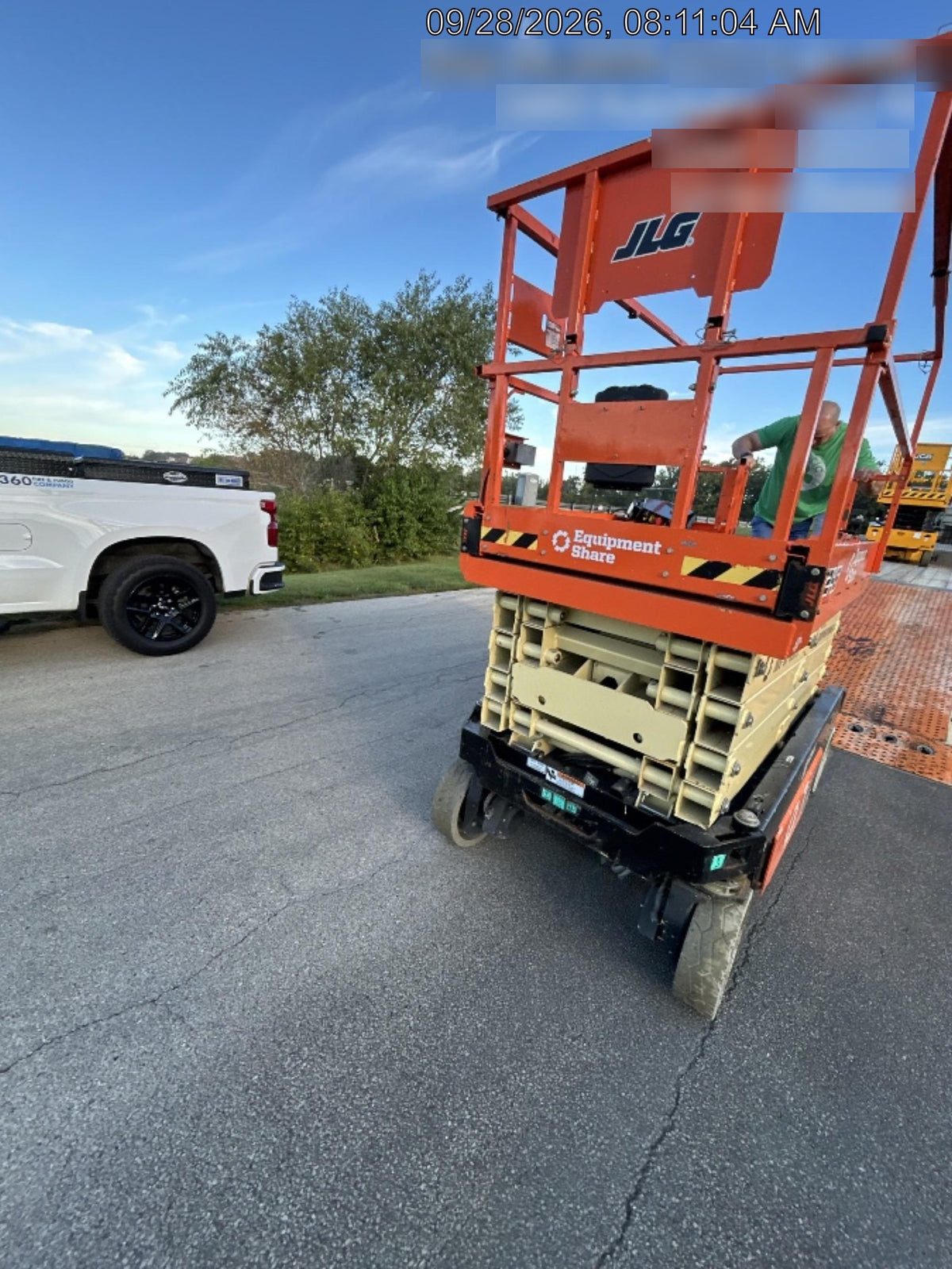 2022 JLG ES3246