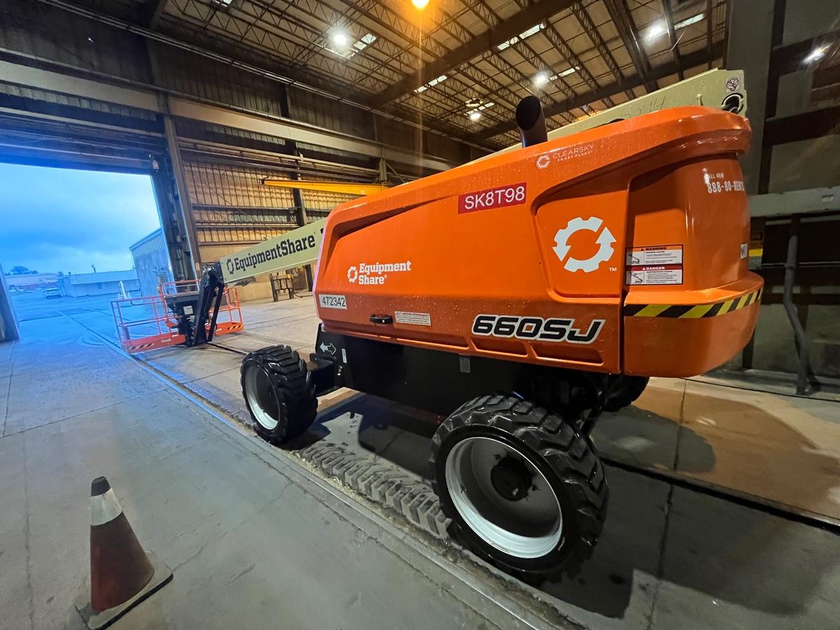 2024 JLG 660SJ