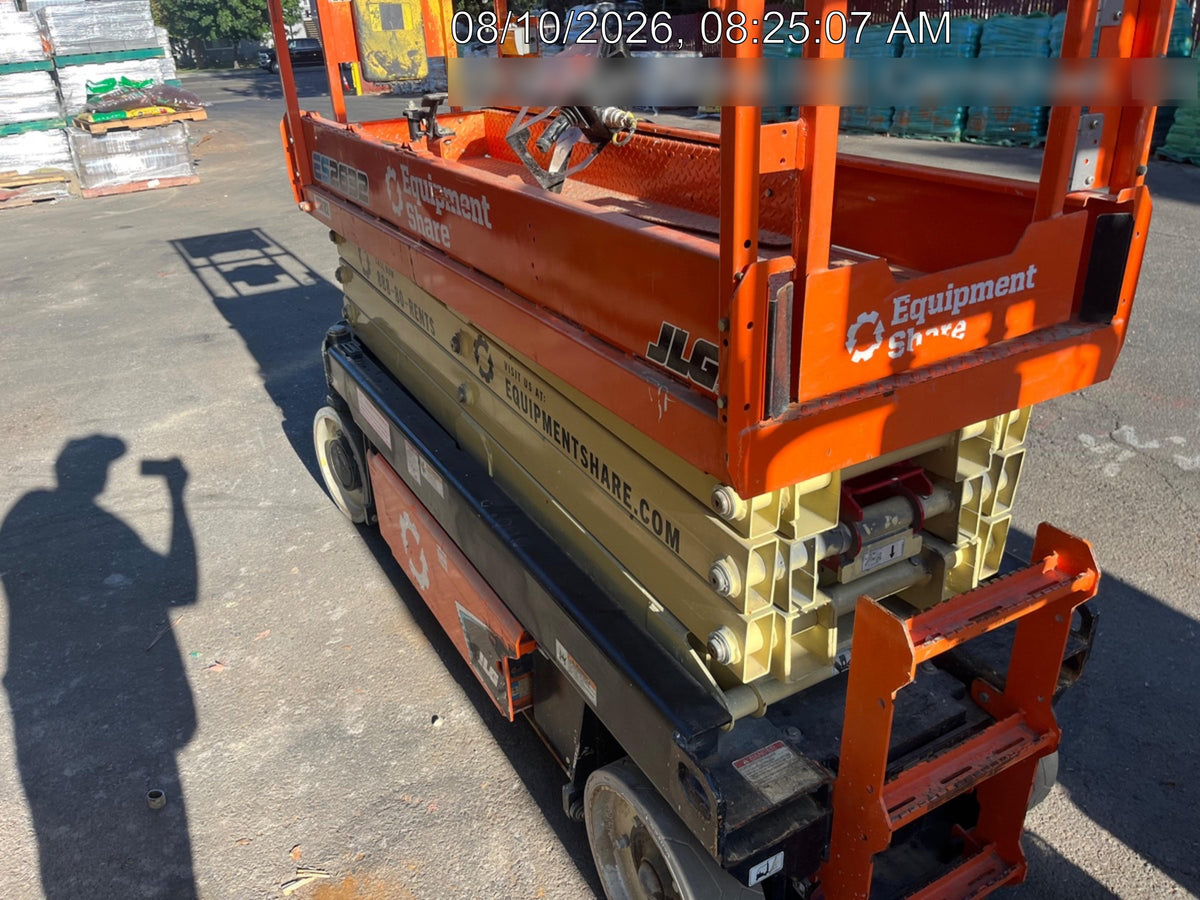 2022 JLG ES2632