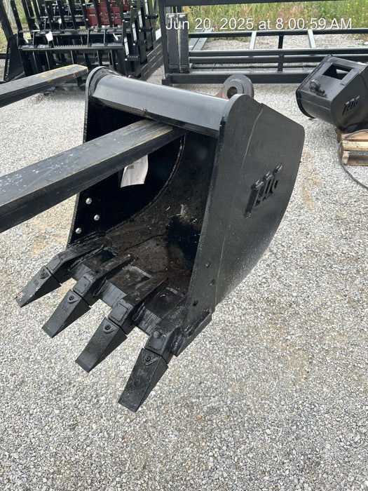 2025 TAG MANUFACTURING 18" HD Bucket - Tag