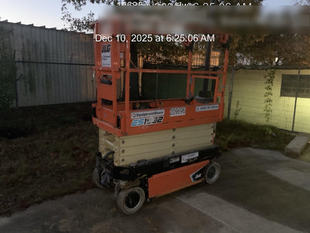 2022 JLG ES1932
