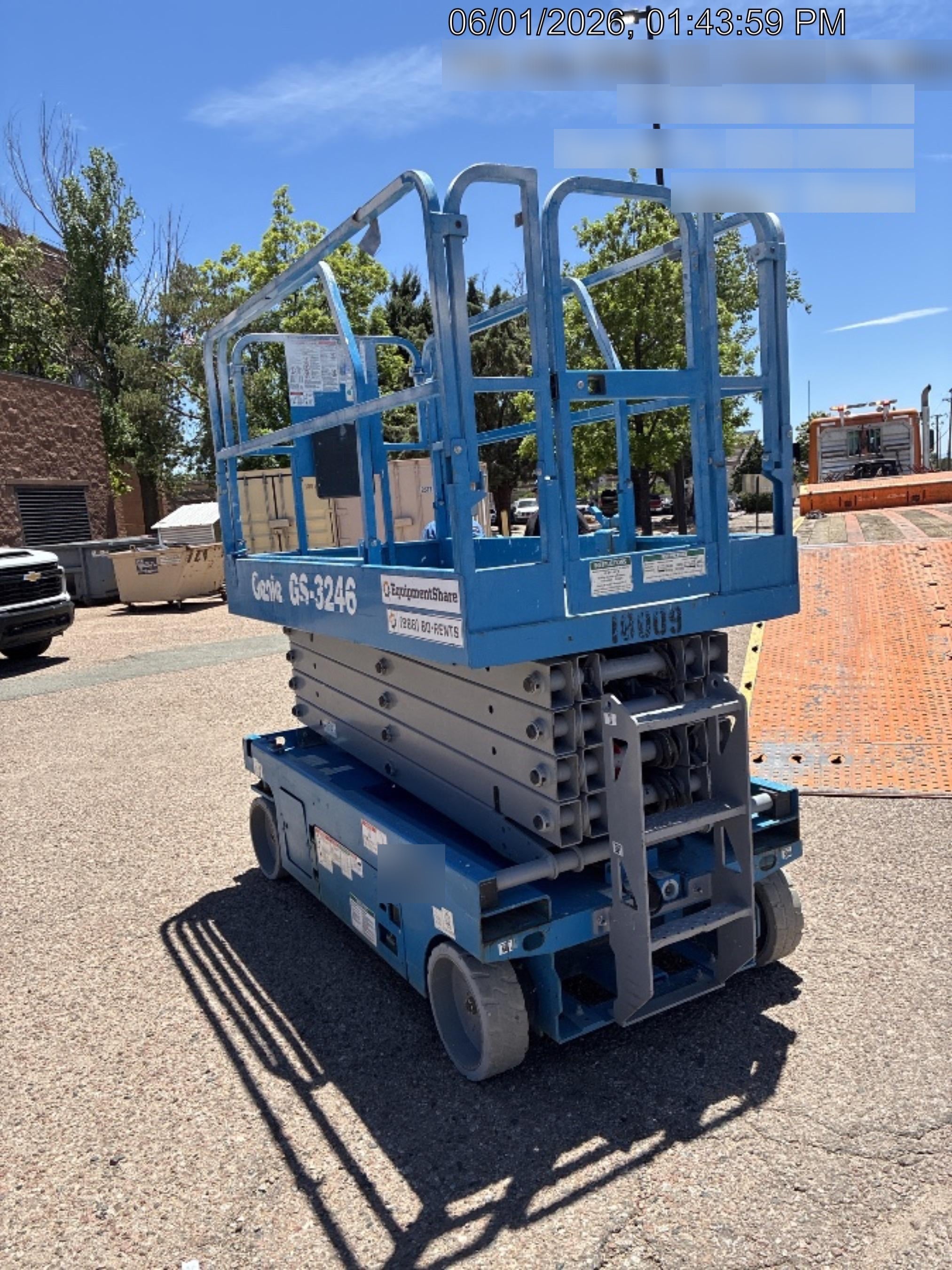2018 Genie GS-3246 Genie GS-3246 w/Folding rails, Full height swing gate
