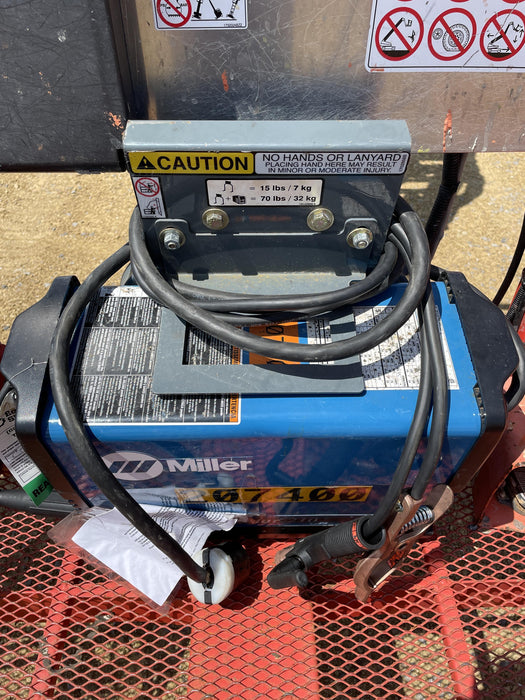 2022 MILLER ELECTRIC Maxstar 210 DX