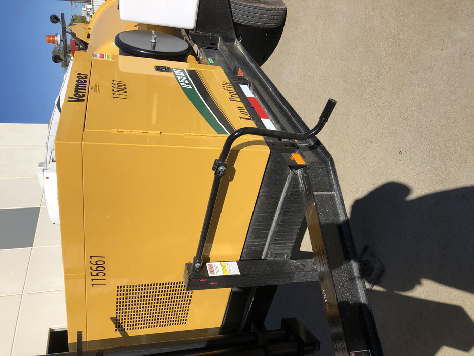 2020 Vac-Tron LP573XDT Tier 4 Kohler Diesel Engine, 500 Gallon Debris Tank w/ Hydraulic Tilt, two (2) 100 Gallon Water Tanks, Low Profile Torsion Axles (12,000 GVWR),