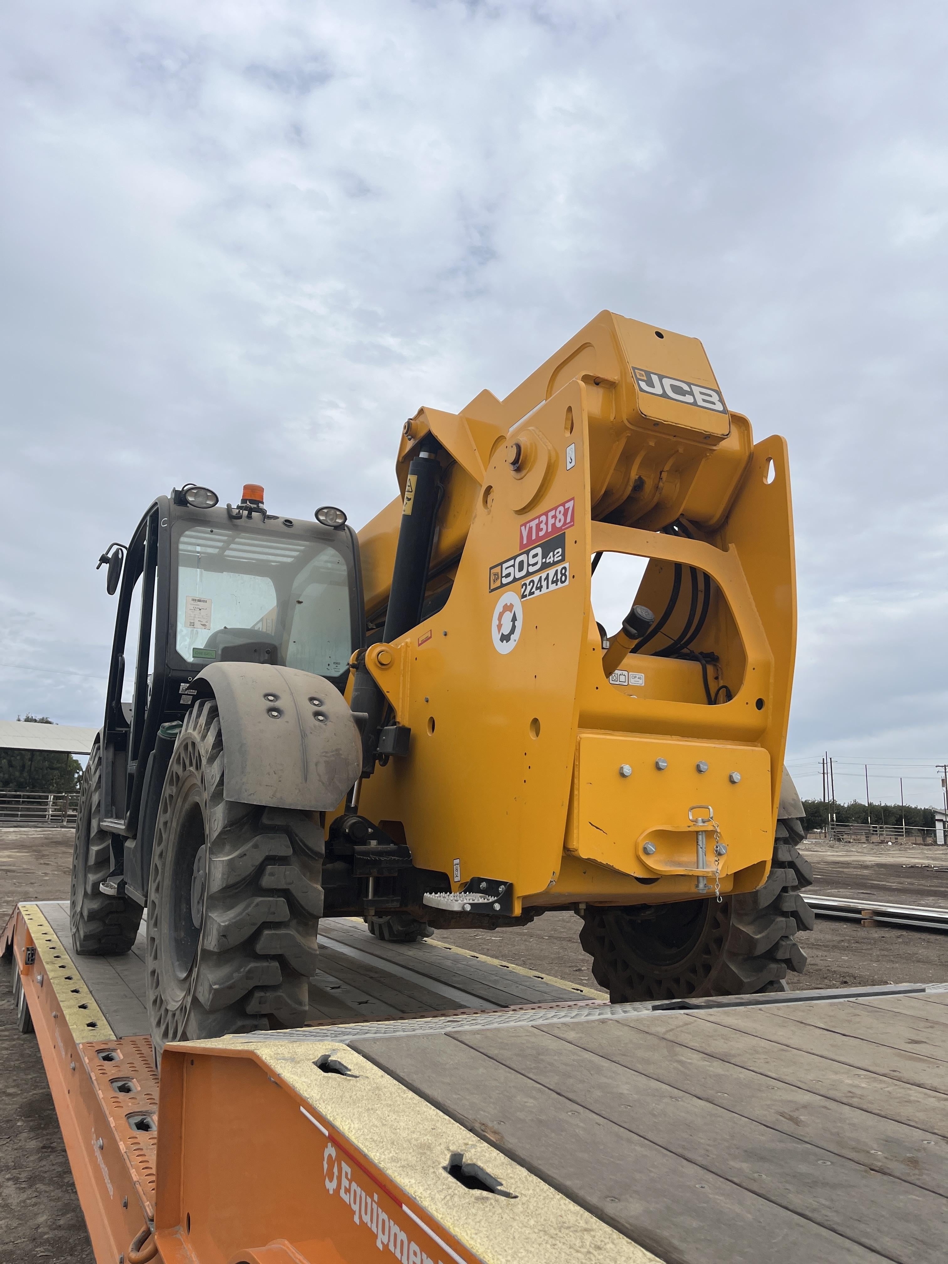 2022 JCB 509-42