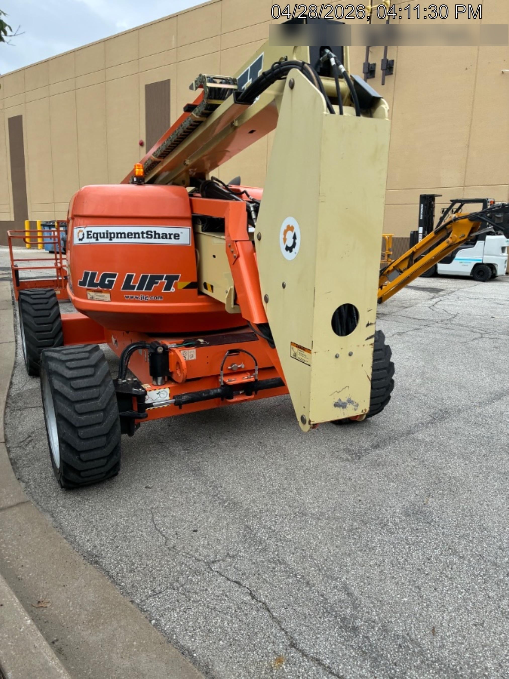 2021 JLG 600AJ