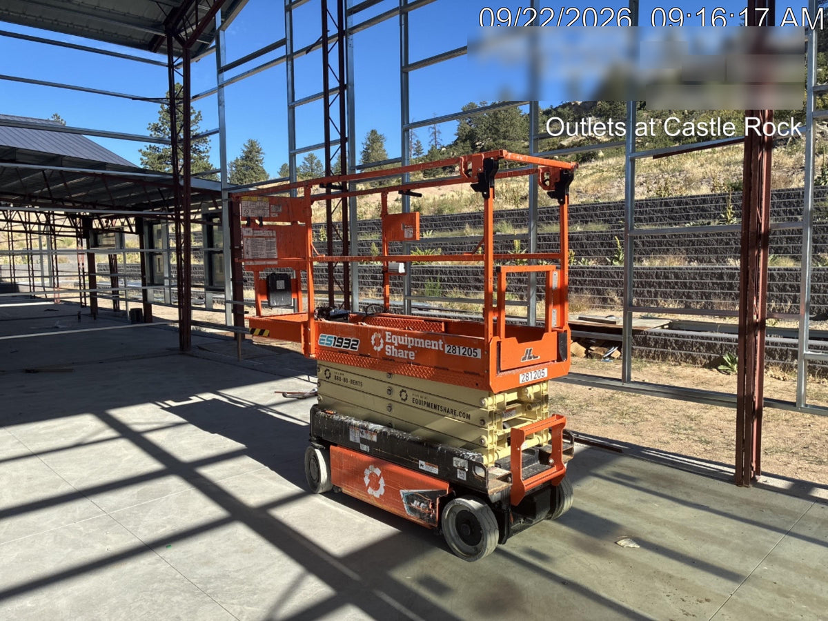 2022 JLG ES1932