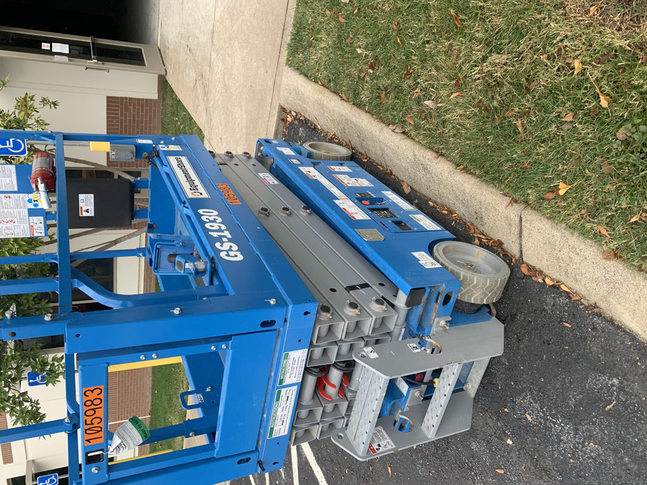 2020 Genie GS-1930 Solid Non Marking Tires, Beacon, Folding rails with half height swing gate