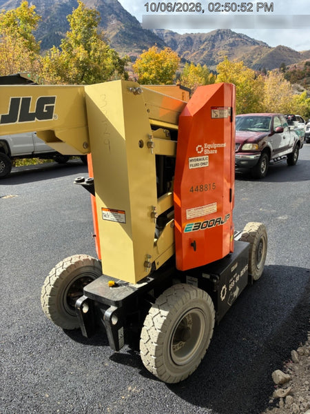 2024 JLG E300AJP