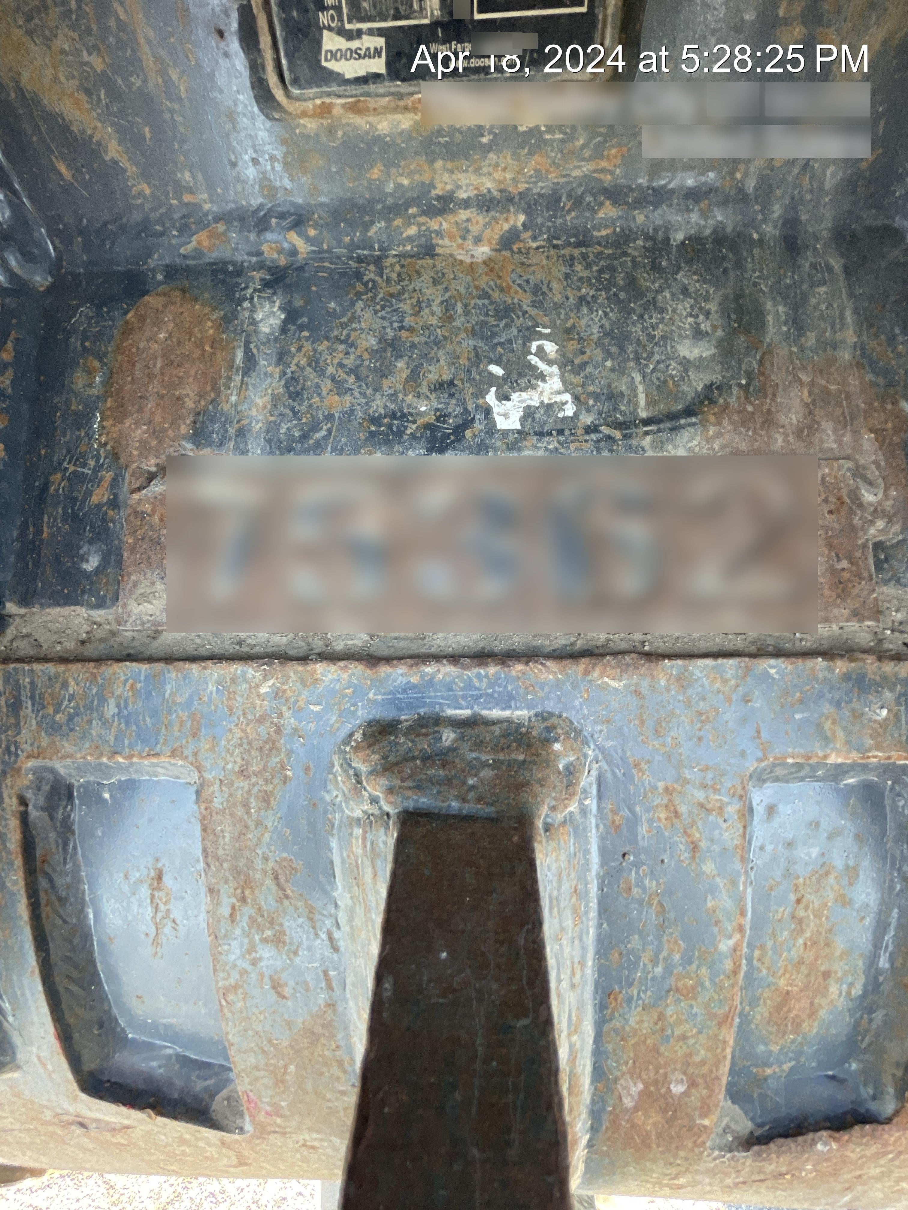 2020 DOOSAN 24" Bucket-Doosan