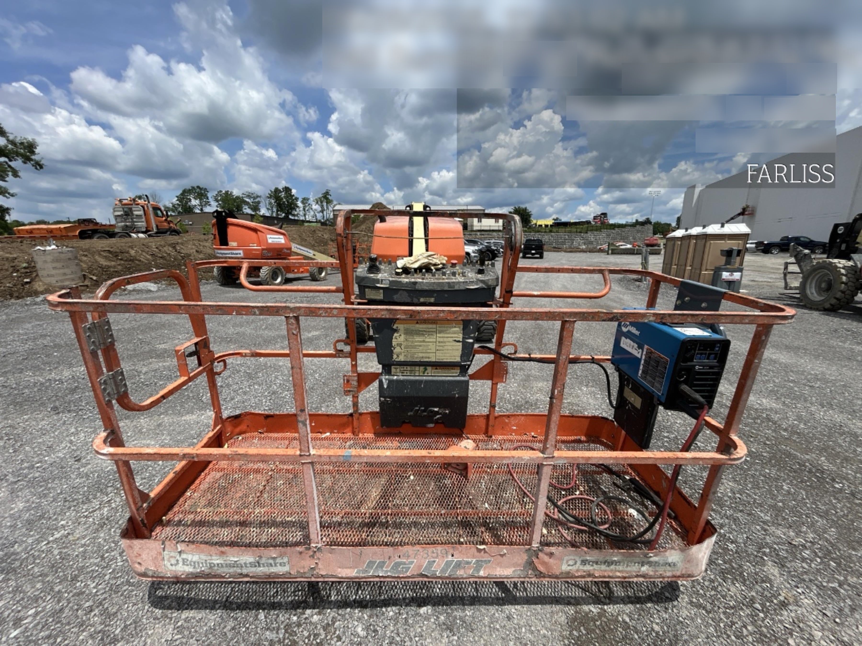 2019 JLG 400S