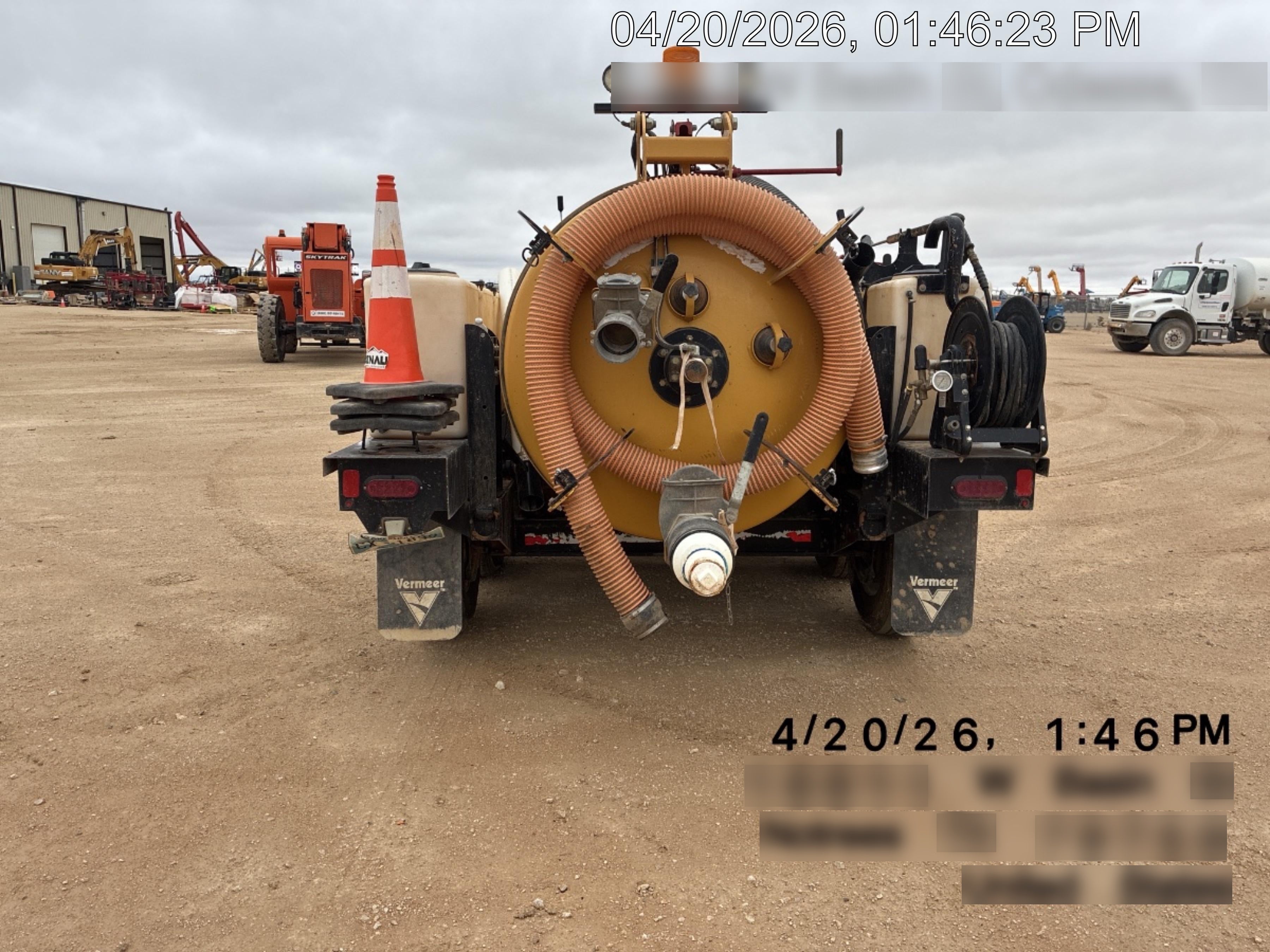 2023 VAC-TRON LP573XDT