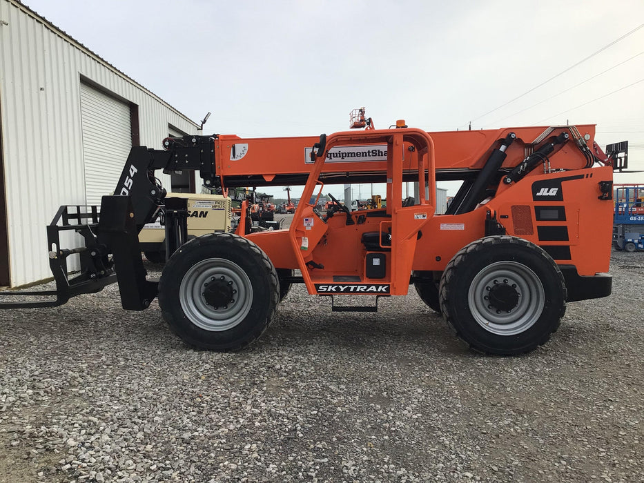 2021 SKYTRAK 10054