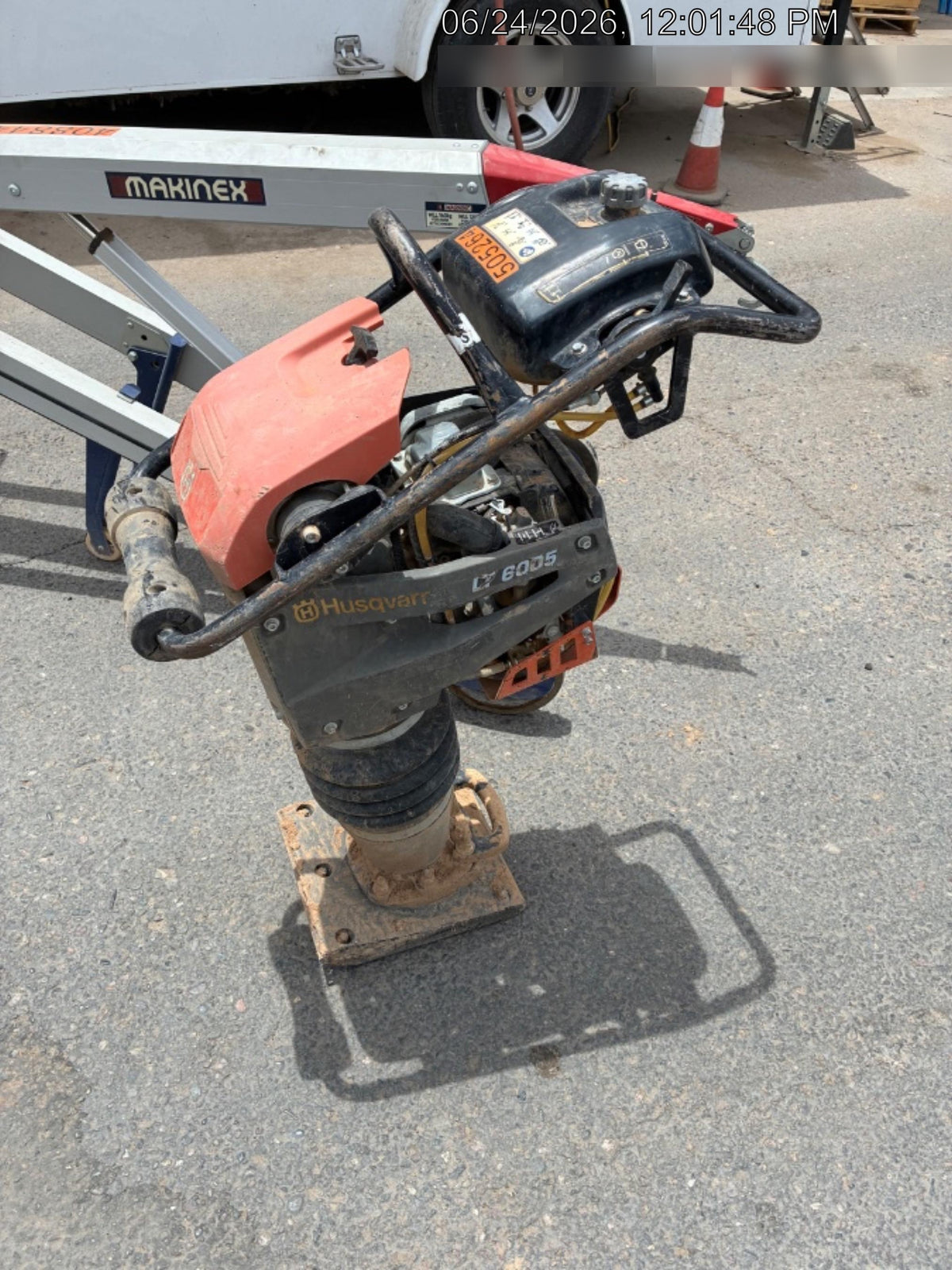 2025 HUSQVARNA LT6005