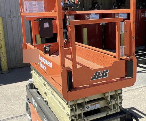 2024 JLG ES1932