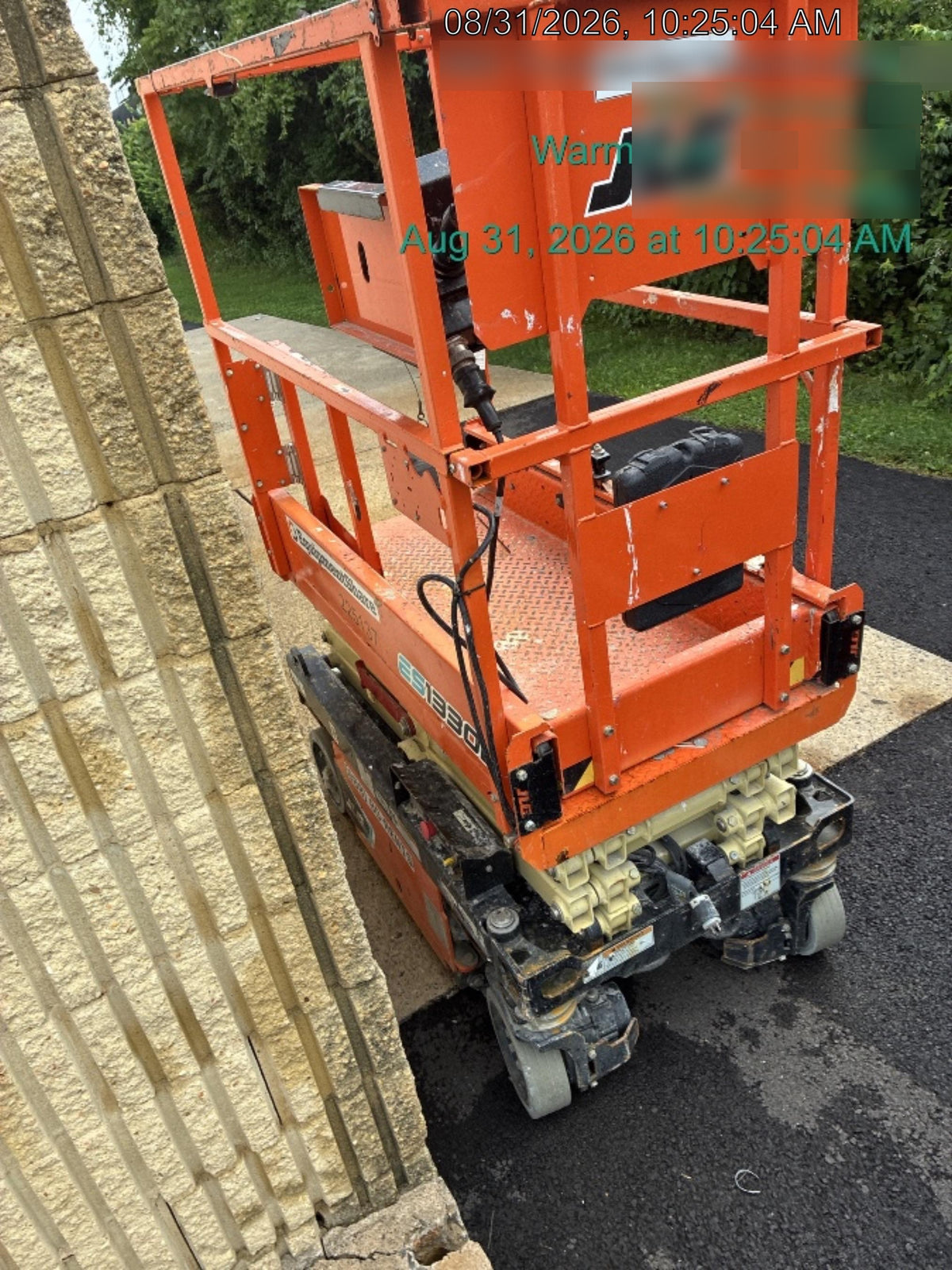 2022 JLG ES1330L