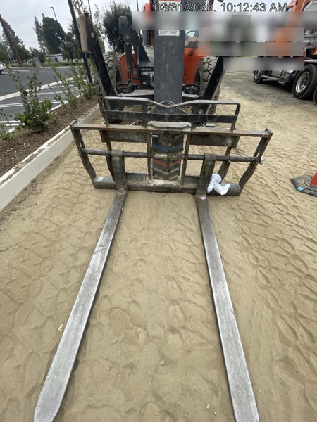 2020 JLG 1001095418S
